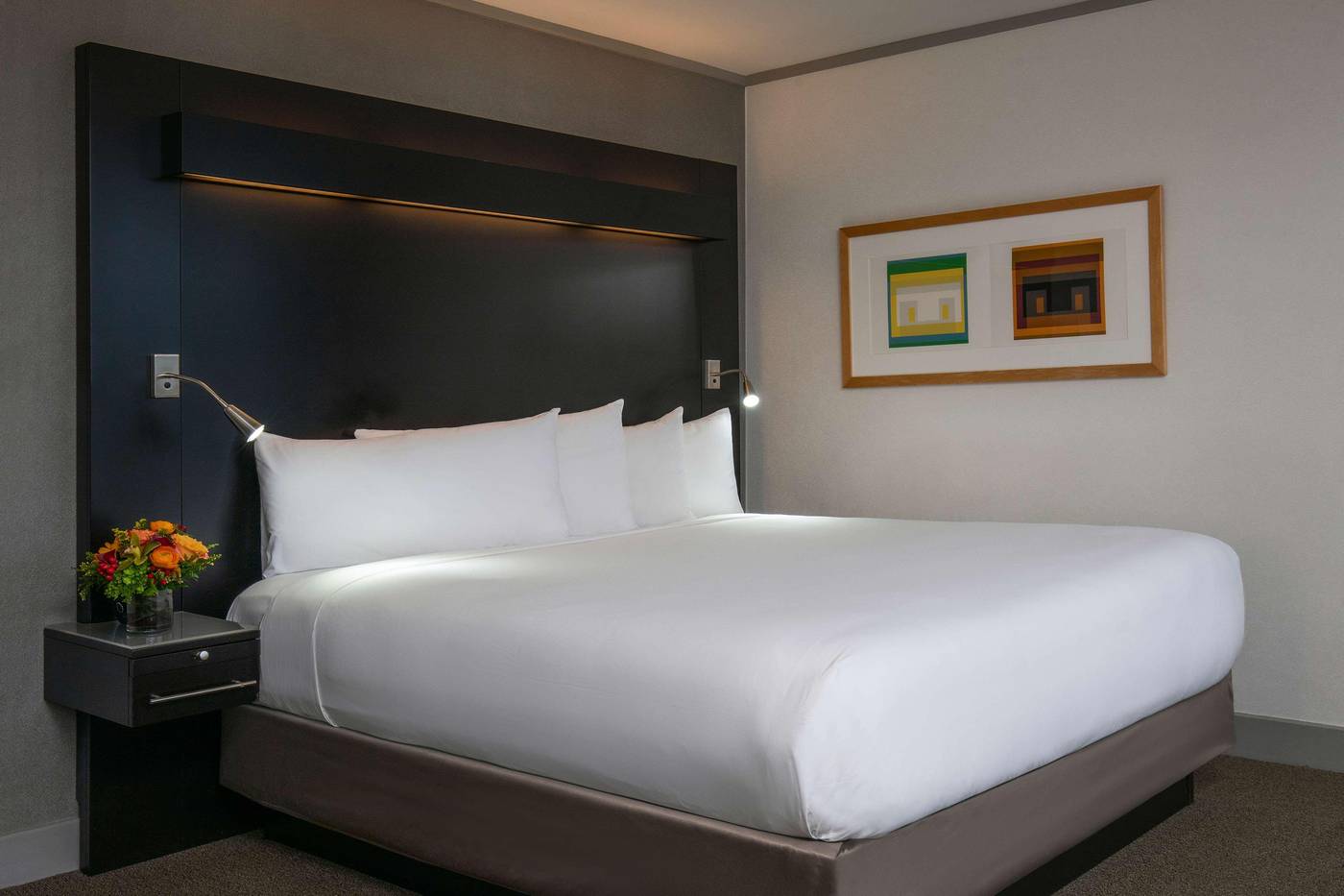 The-Royal-Sonesta-Boston-Room-31