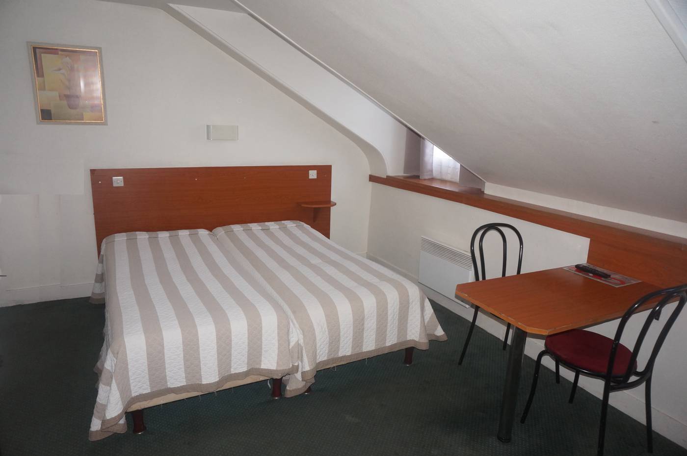 Hotel-Nord-Et-Champagne-Room-29