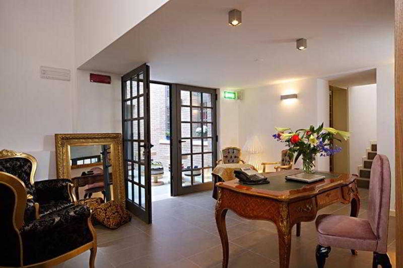 Al Canal Regio-Italy-Venezia-Lobby-3