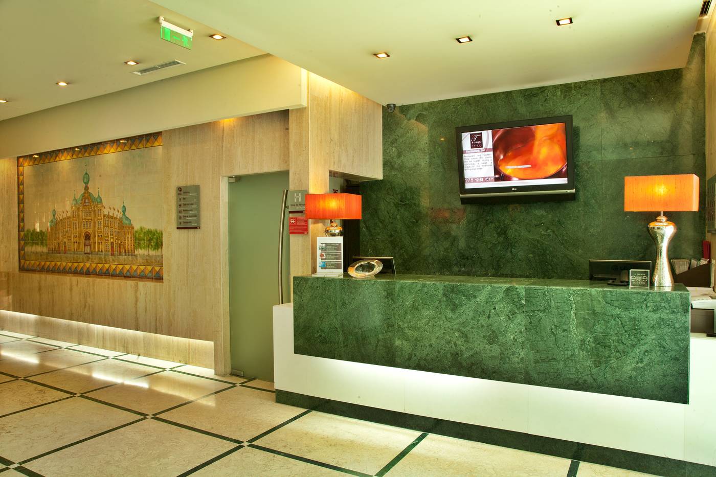Turim-Iberia-Hotel-Lobby-10