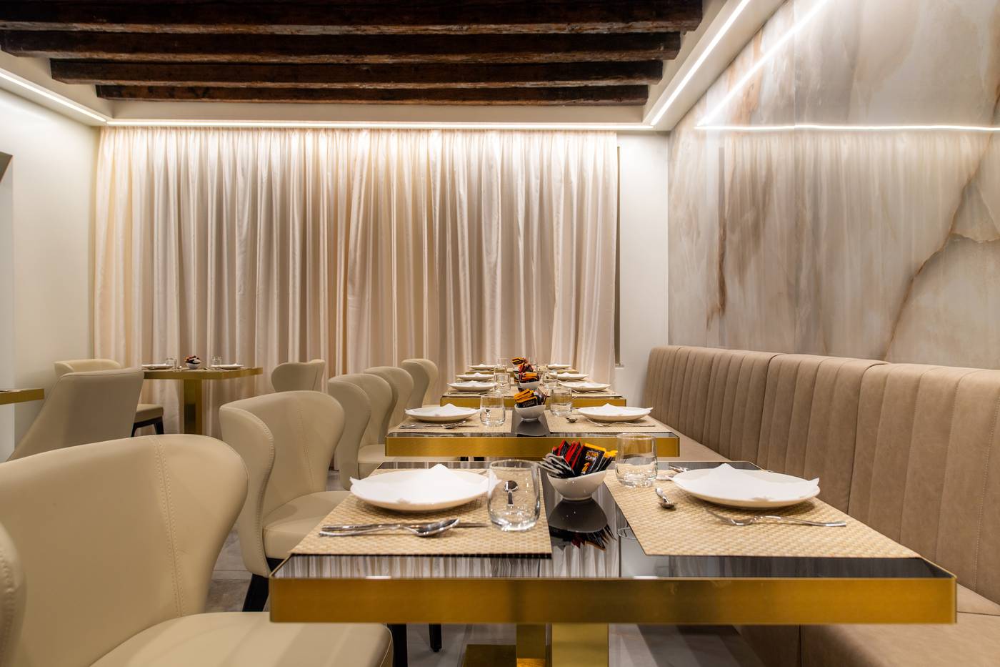 Palazzo-San-Lorenzo-Lobby-38