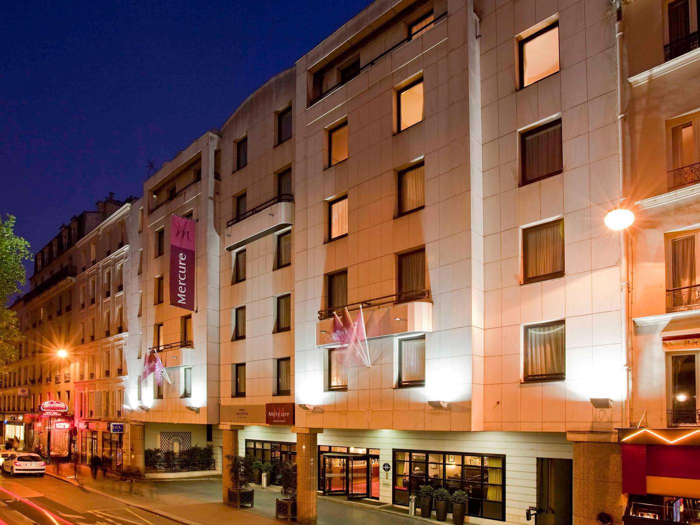 Hotel-Mercure-Paris-Tour-Eiffel-Grenelle-Sports-and-Entertainment-49