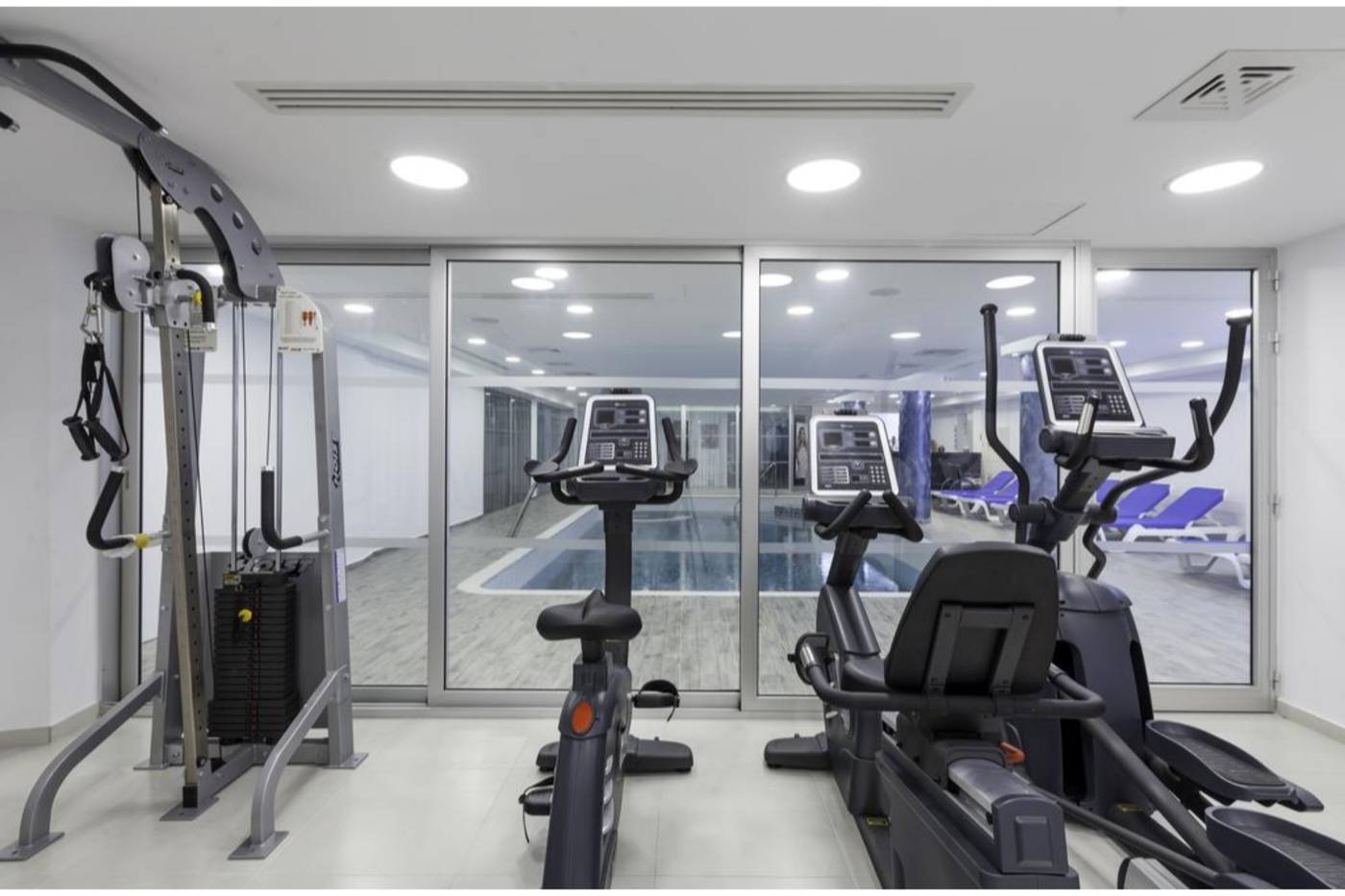 Sun-N-Blue-Boutique-Hotel-Sports-and-Entertainment-42