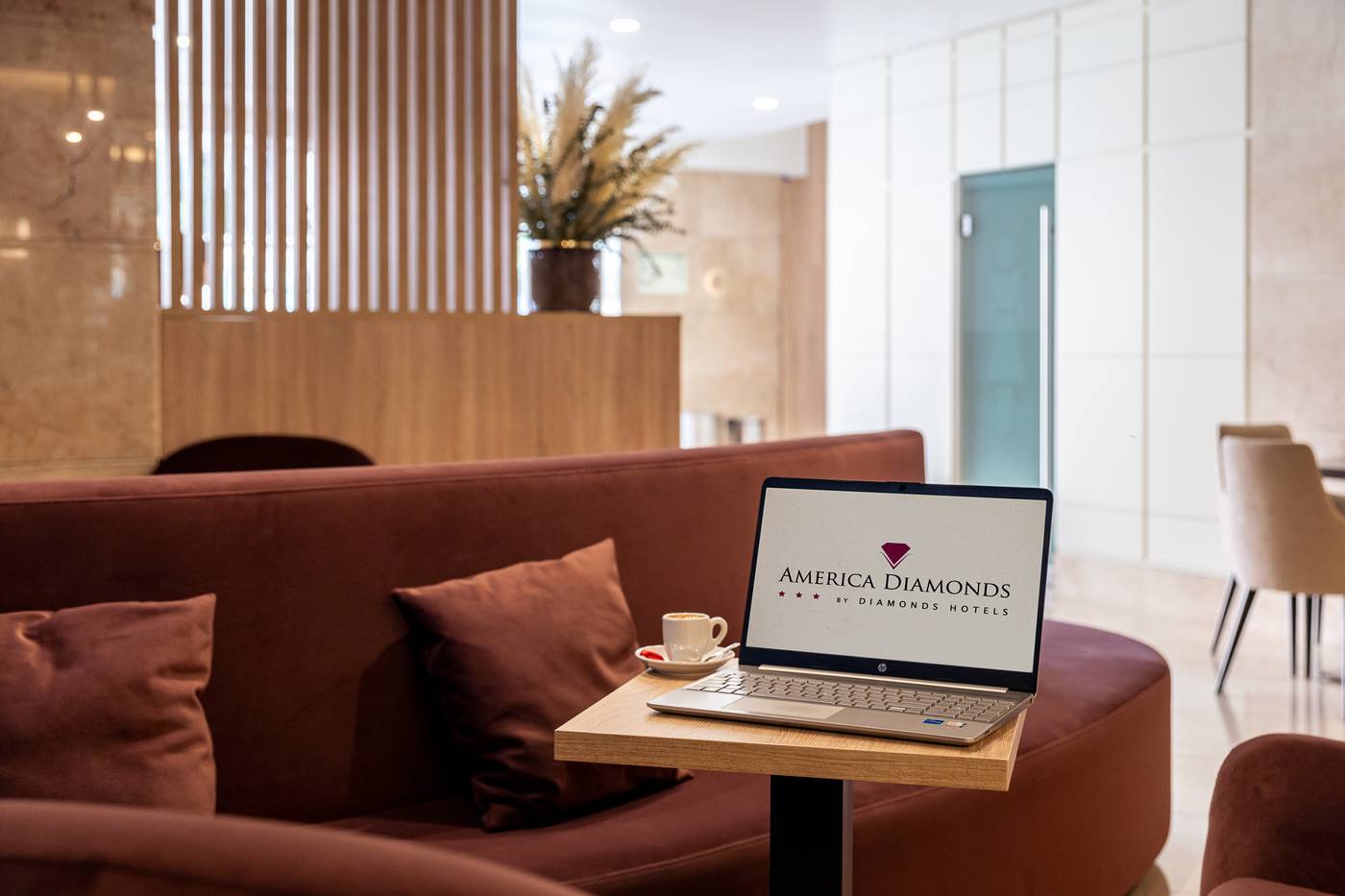 America-Diamonds-Lobby-15