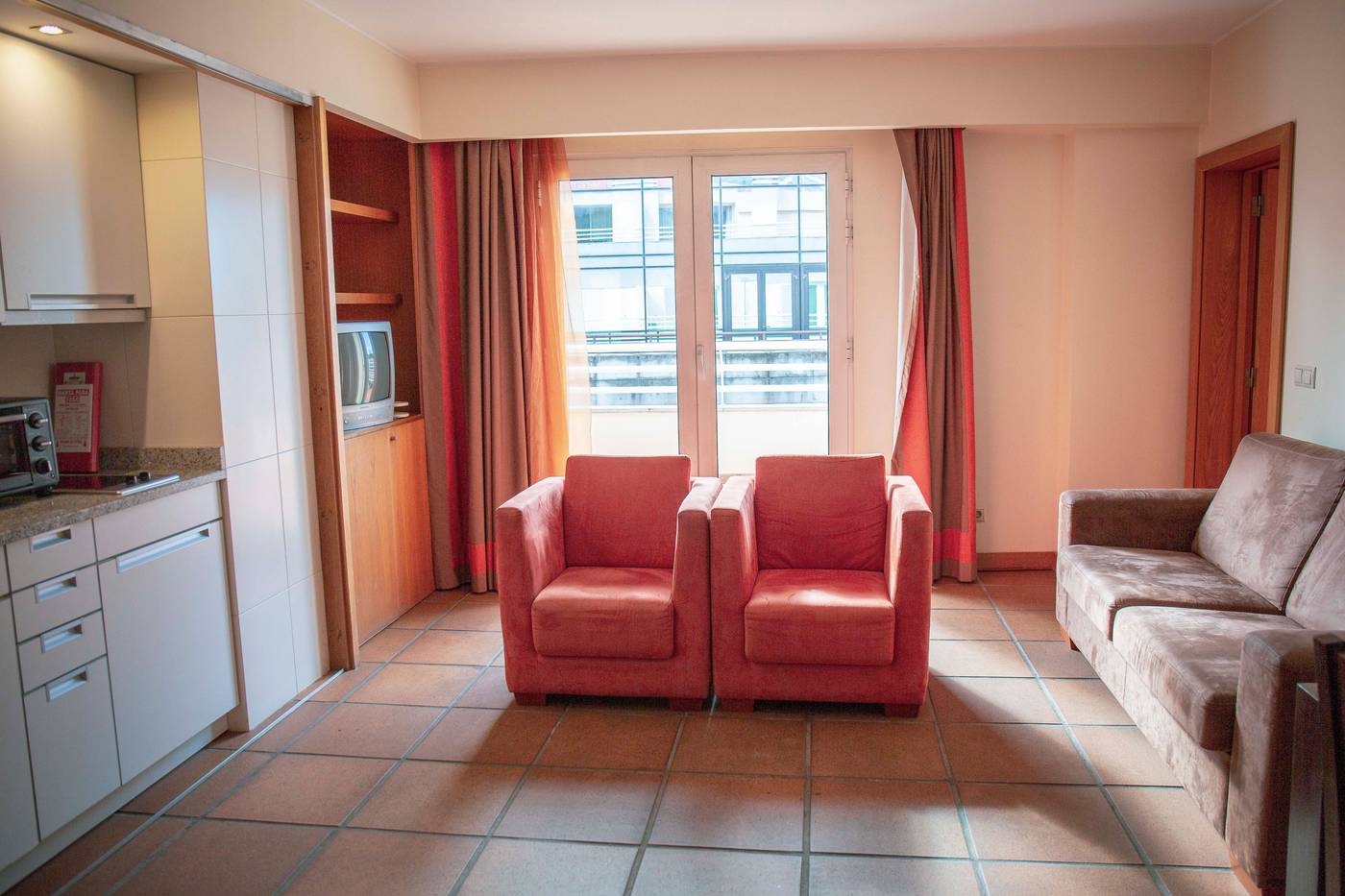 Apartamentos-Turisticos-Atlantida-Room-14