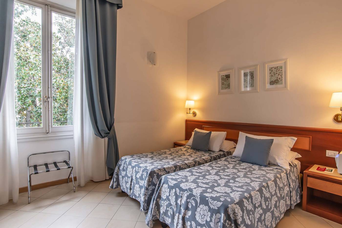 Hotel-Bonifacio-Room-6