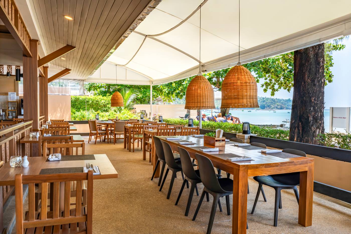 Best-Western-Premier-Bangtao-Beach-Resort-and-Spa-Restaurant-16