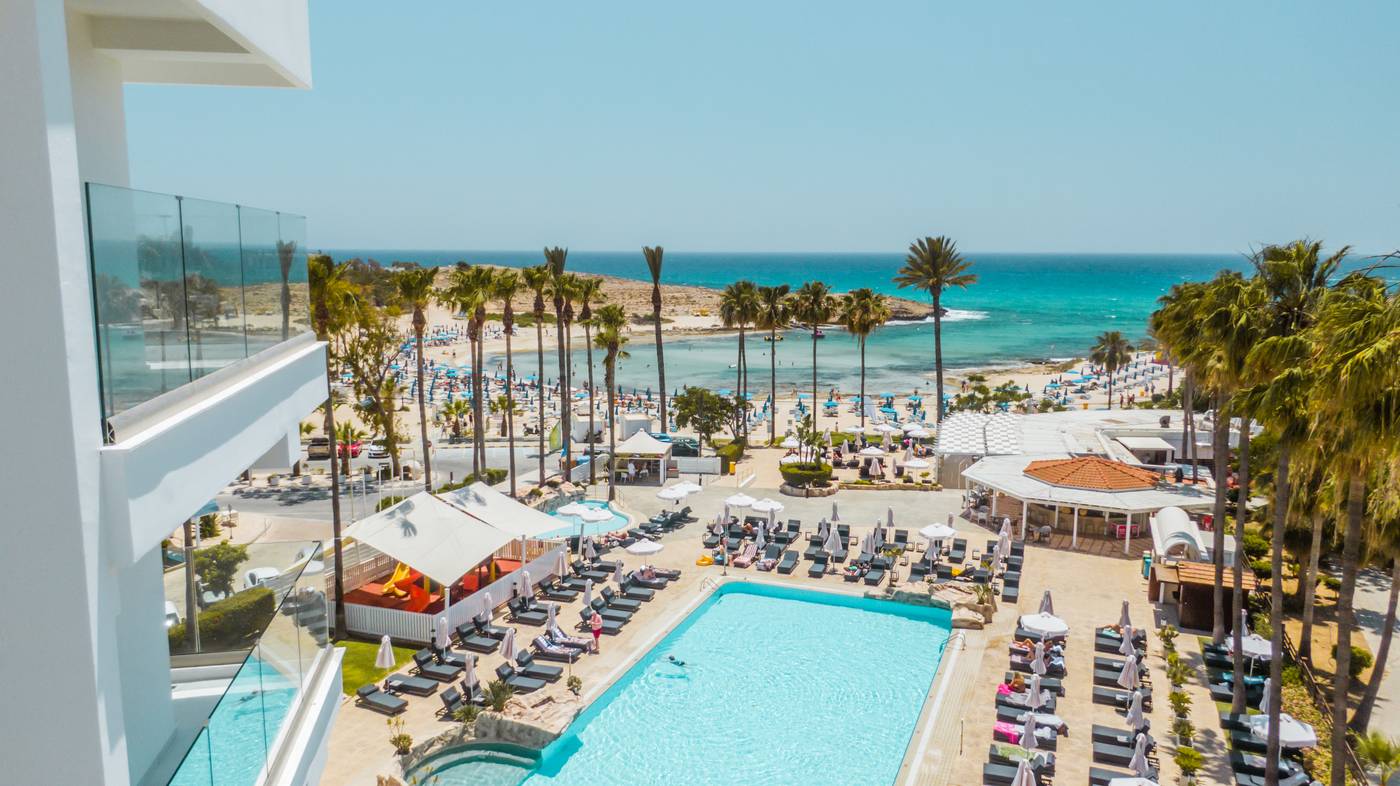 Pavlo-Napa-Hotel-Bar-86