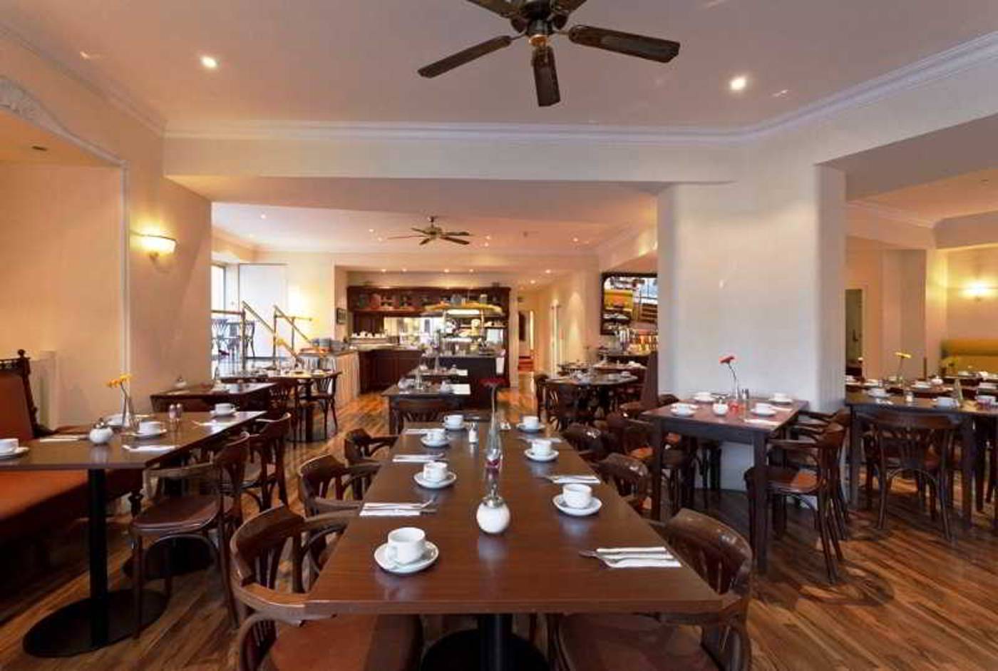 Azimut-Hotel-Kurfuerstendamm-Berlin-Restaurant-38