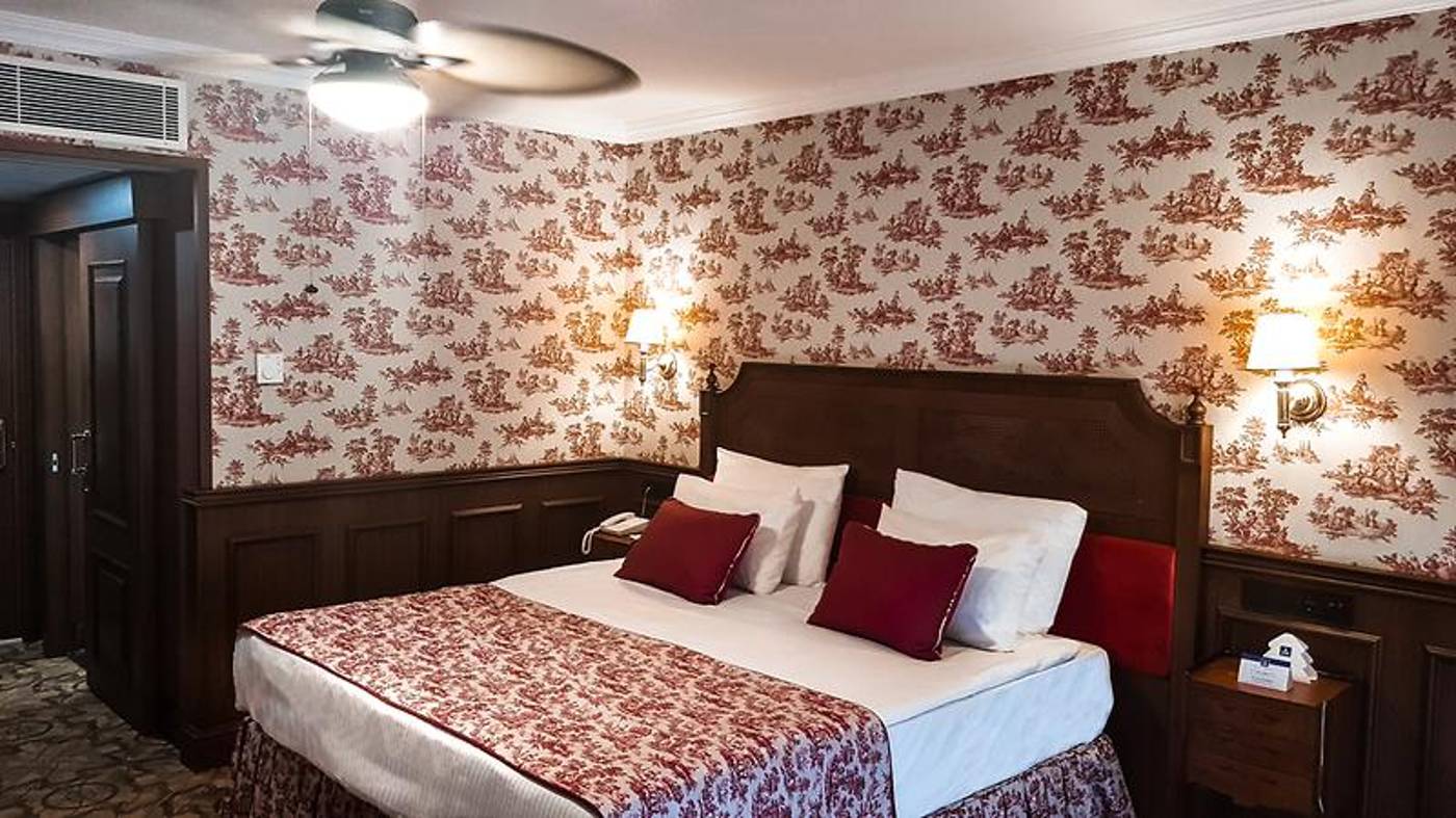 Kremlin-Palace-Room-39