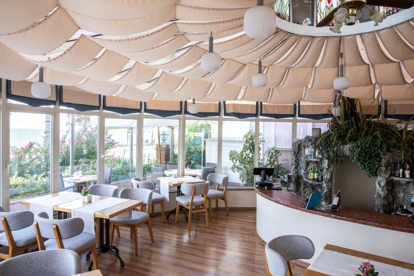 Radisson-Hotel-Sultanahmet-Restaurant-2