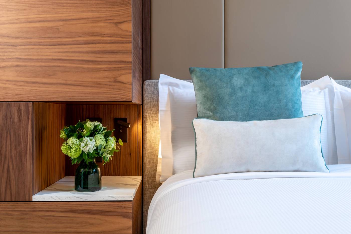 InterContinental-Paris---Champs-Elysees-Etoile--an-IHG-Hotel-Room-45