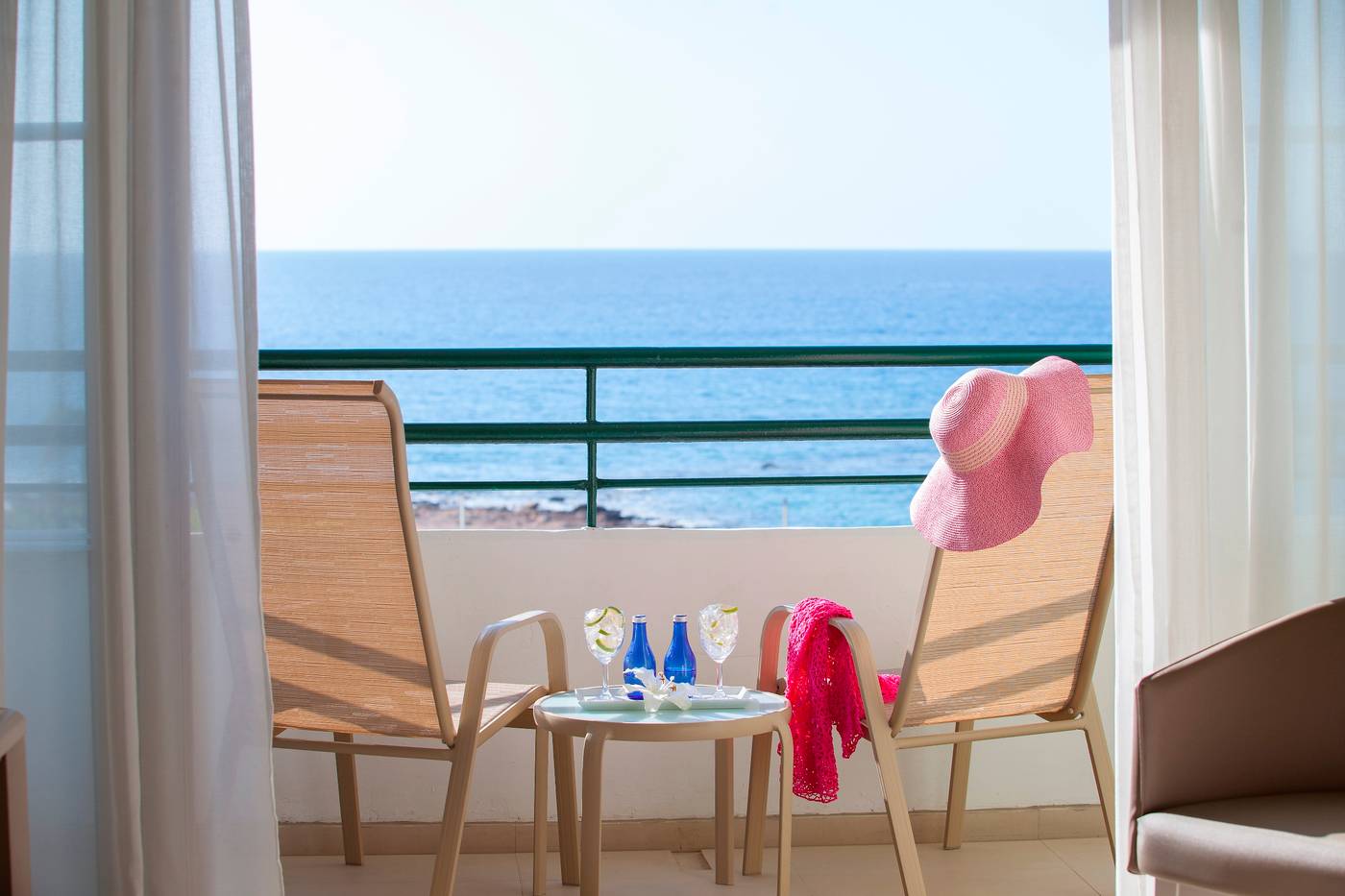 Louis-Imperial-Beach-Room-65