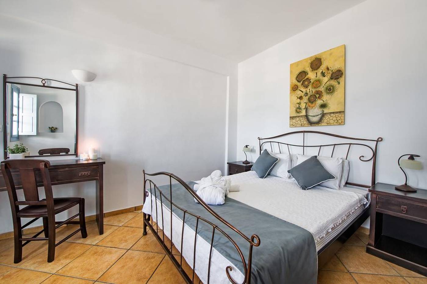 Apanemo-Hotel-Room-12