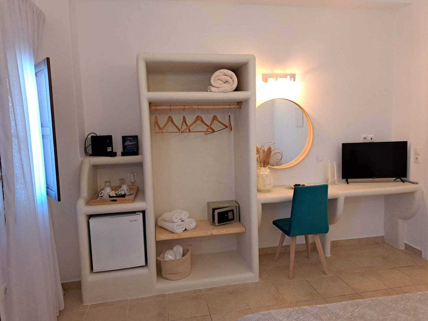 Amerisa-Suites-Room-17