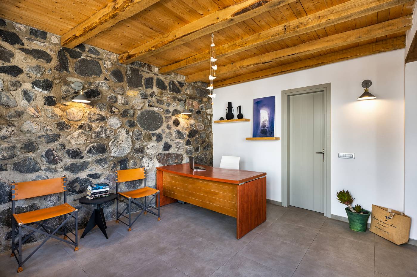 Epic-View-Suites-Lobby-16