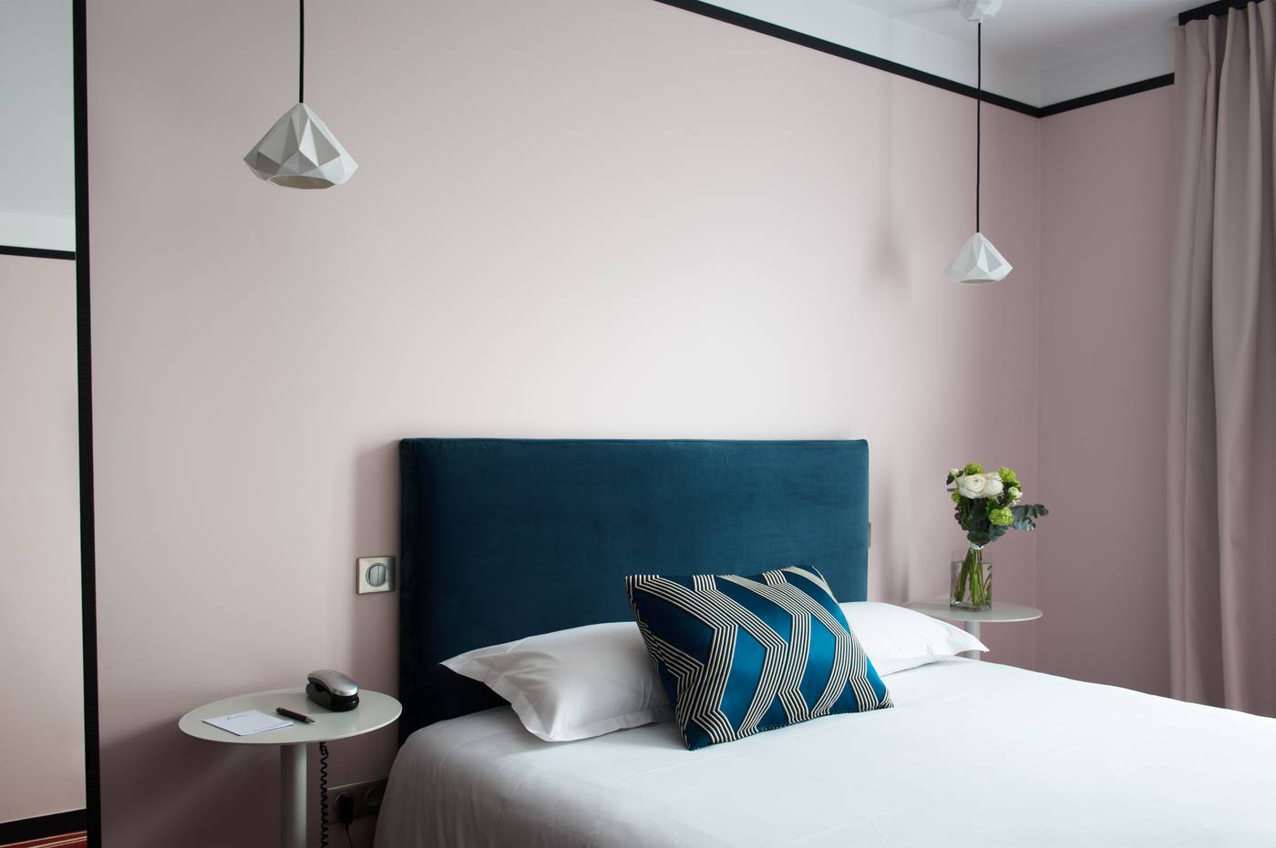 L'Hotel-France-NANTES-Room-5