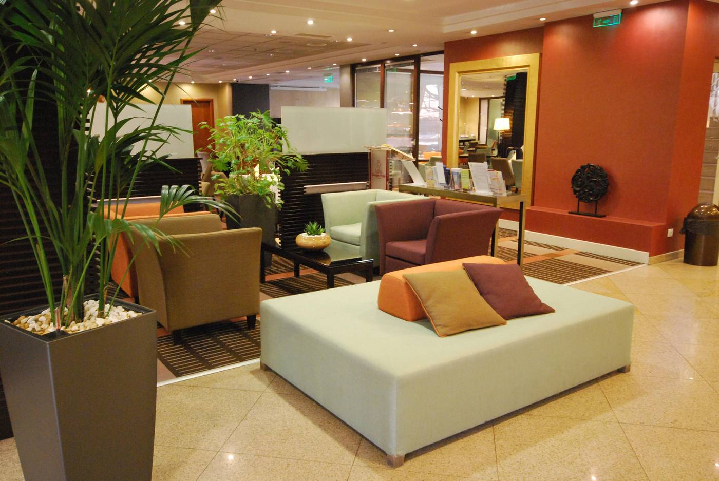 Hotel-Lion-s-Garden-Lobby-3