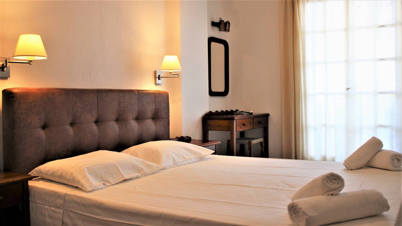 Artemis-Hotel-Kamari-Room-23