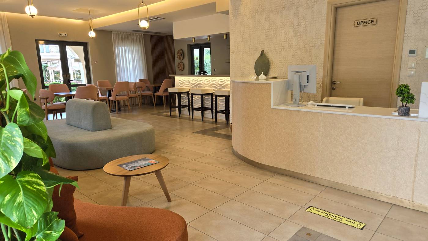 Eleana-Hotel-Lobby-39