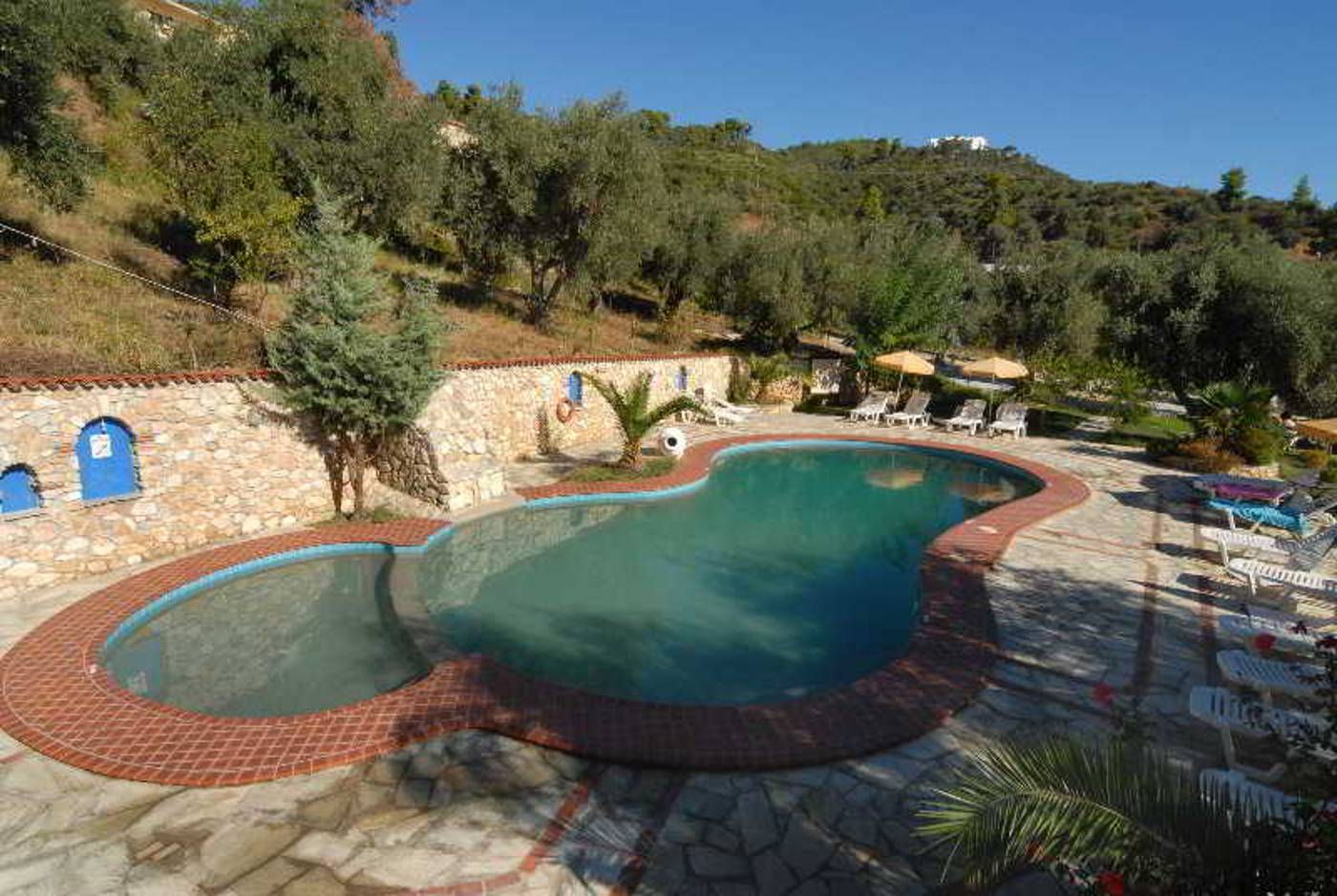 Vassilias-beach-Pool-3