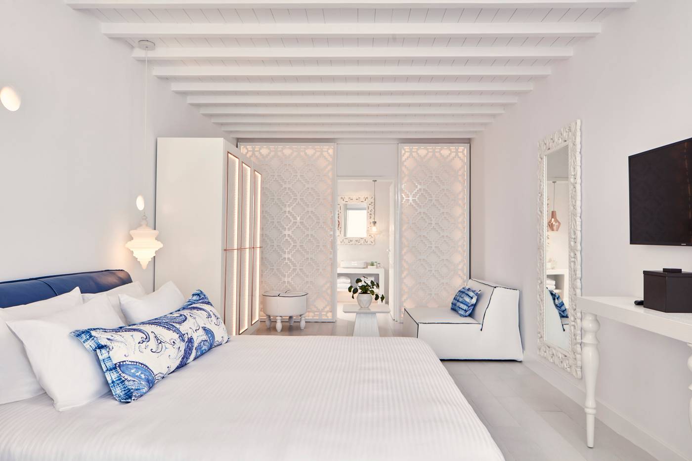 Katikies-Mykonos---The-Leading-Hotels-Of-The-World-Room-22