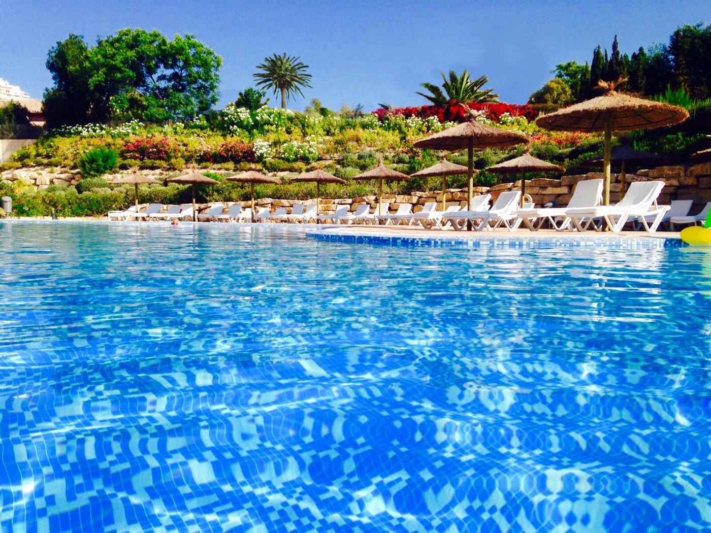 Sercotel-Hotel-Bonalba-Alicante-Pool-4