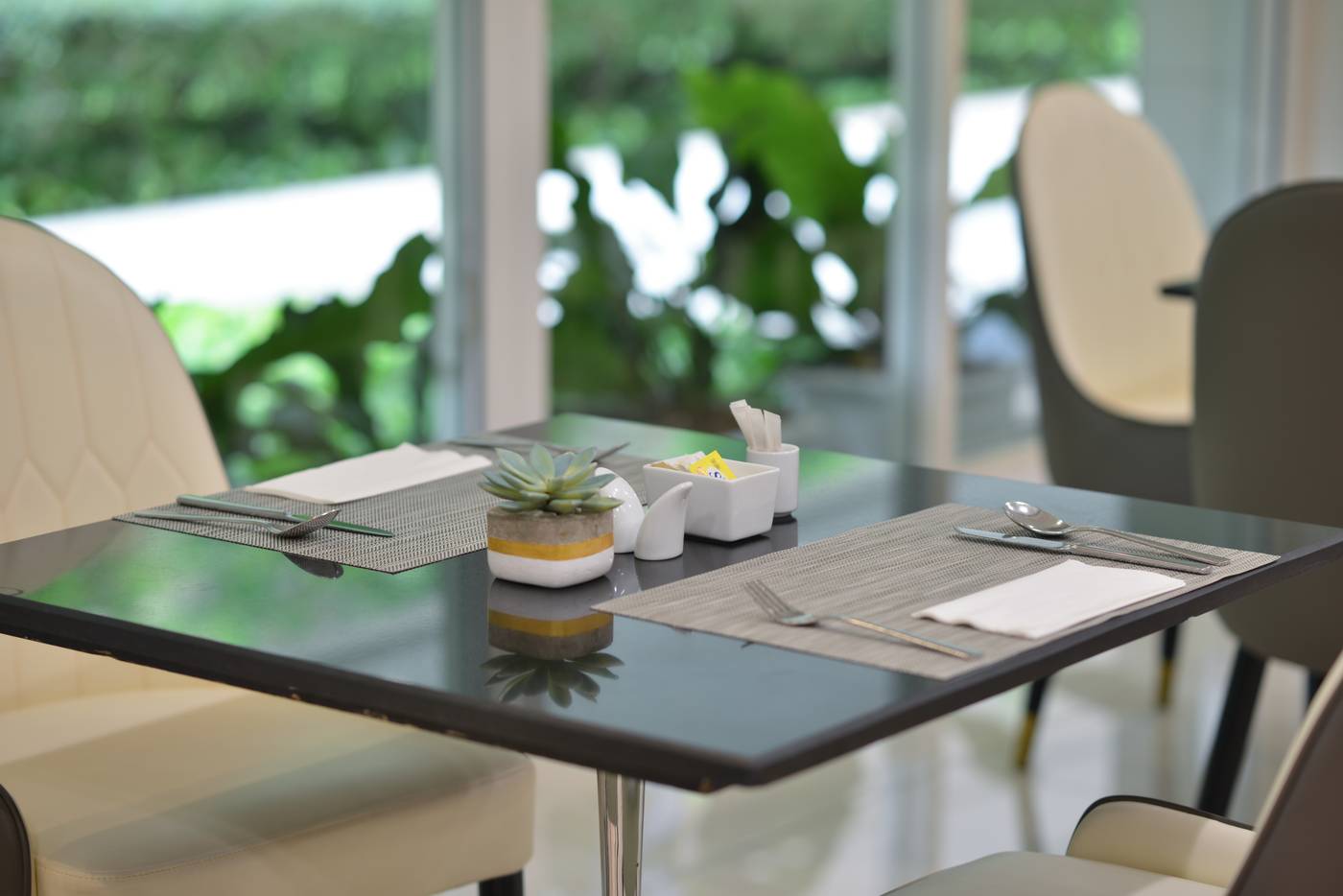 Centre-Point-Sukhumvit-Thong-Lo-Restaurant-53