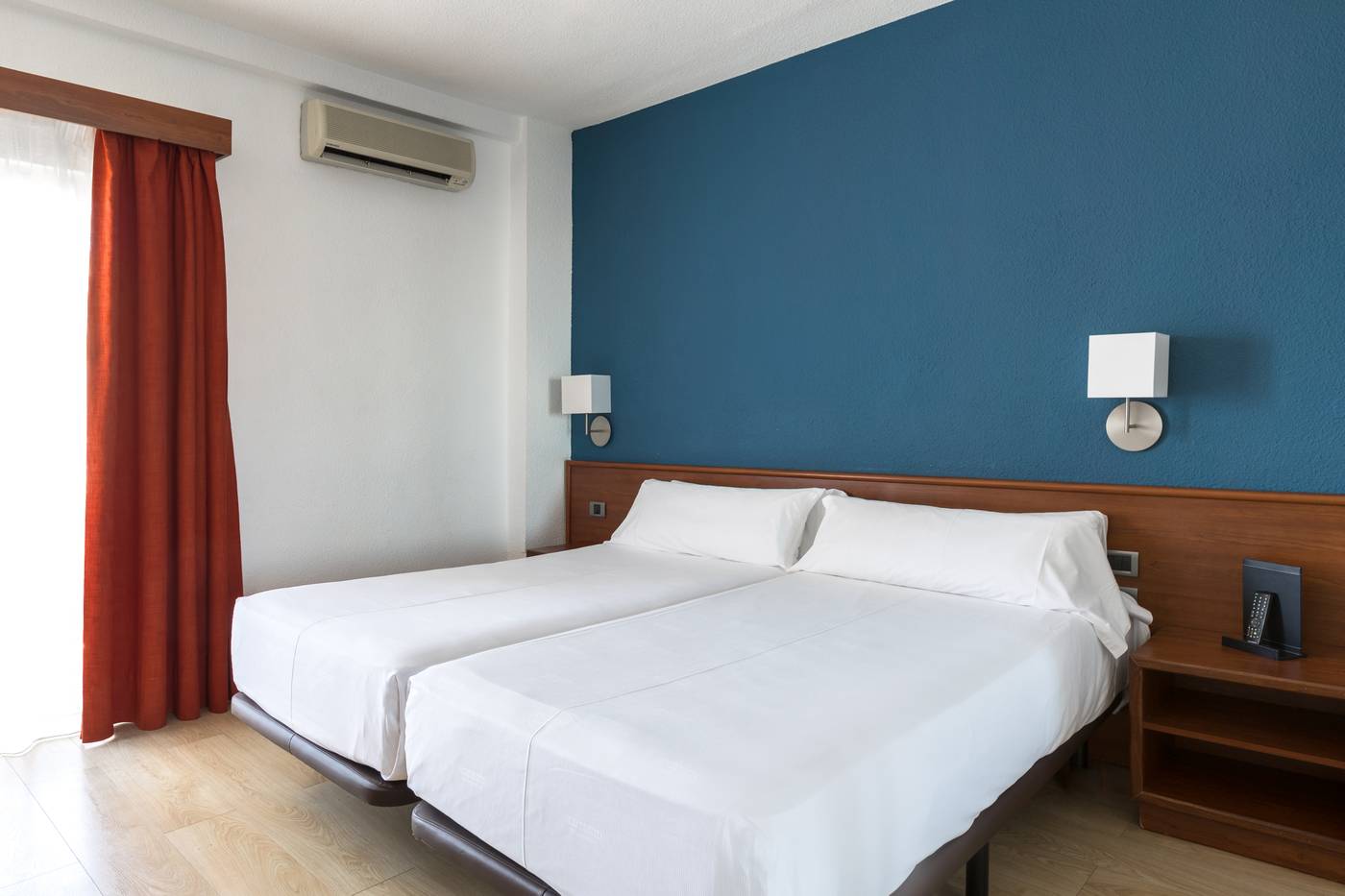 Catalonia-Punta-del-Rey-Room-26