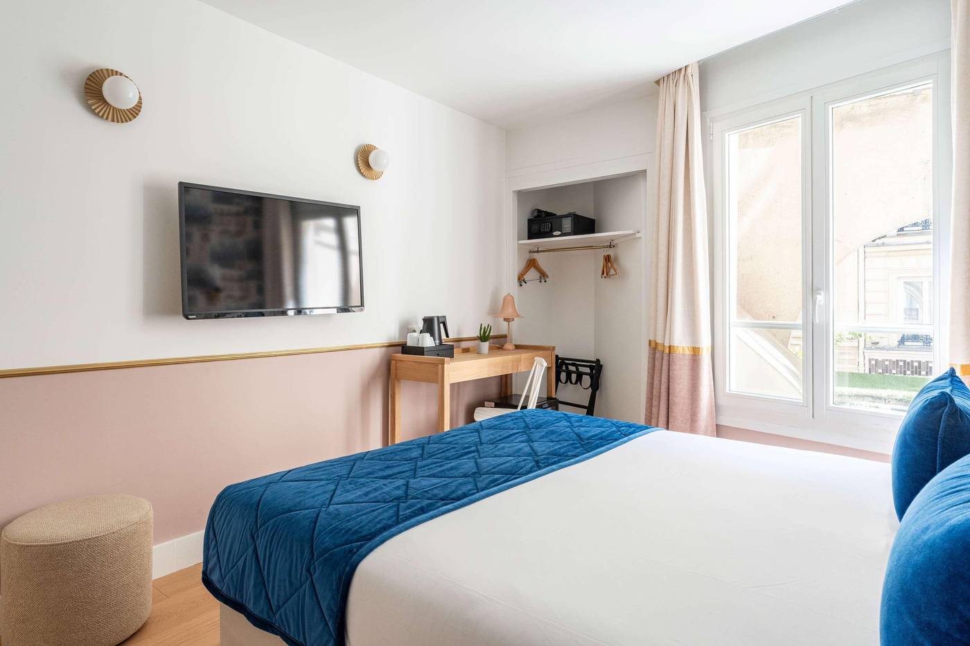 Acadia-Astotel-Room-10