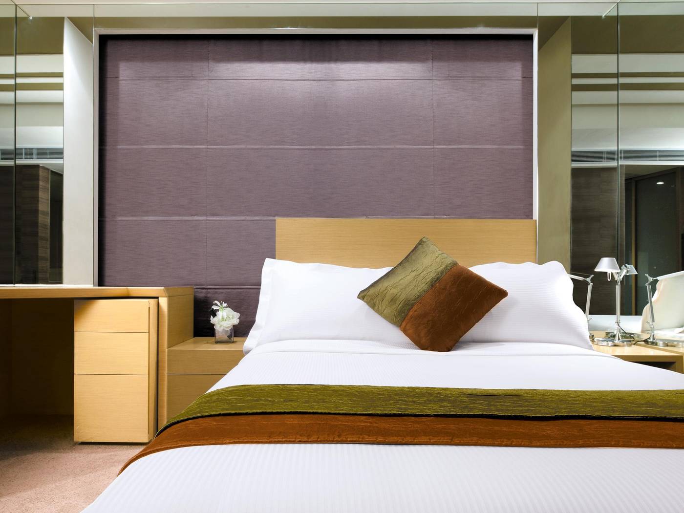 Butterfly on Prat-Hong Kong – China-KOWLOON-Room-8