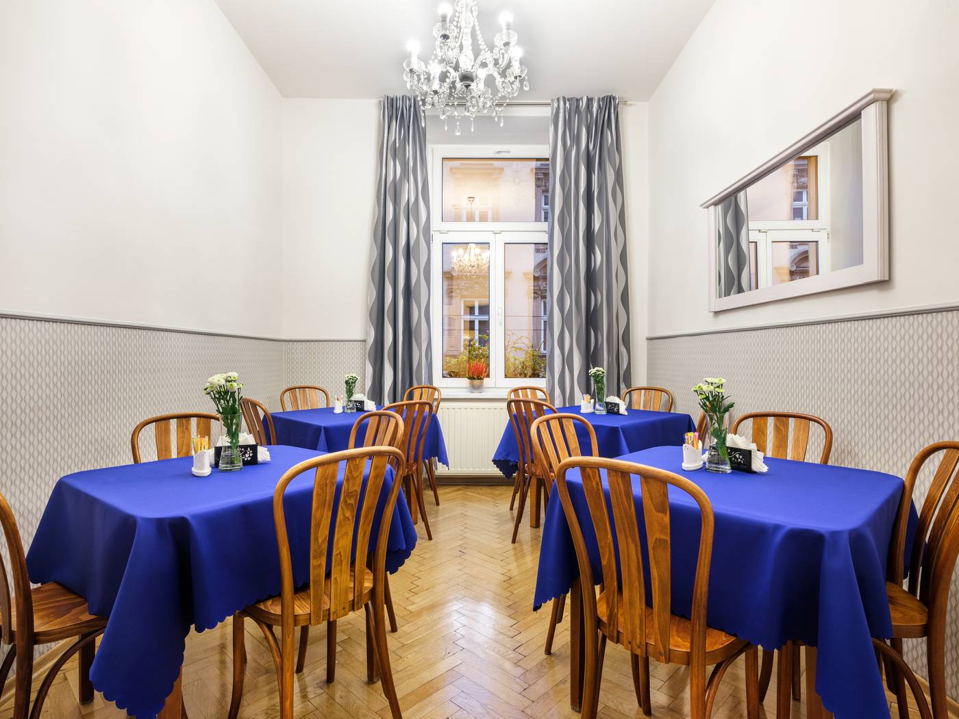 Kosmopolita-Rooms---Apartments-Restaurant-54