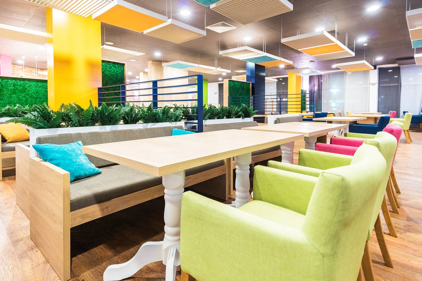 Persey-Admiral-Plaza-Apartments-Restaurant-20