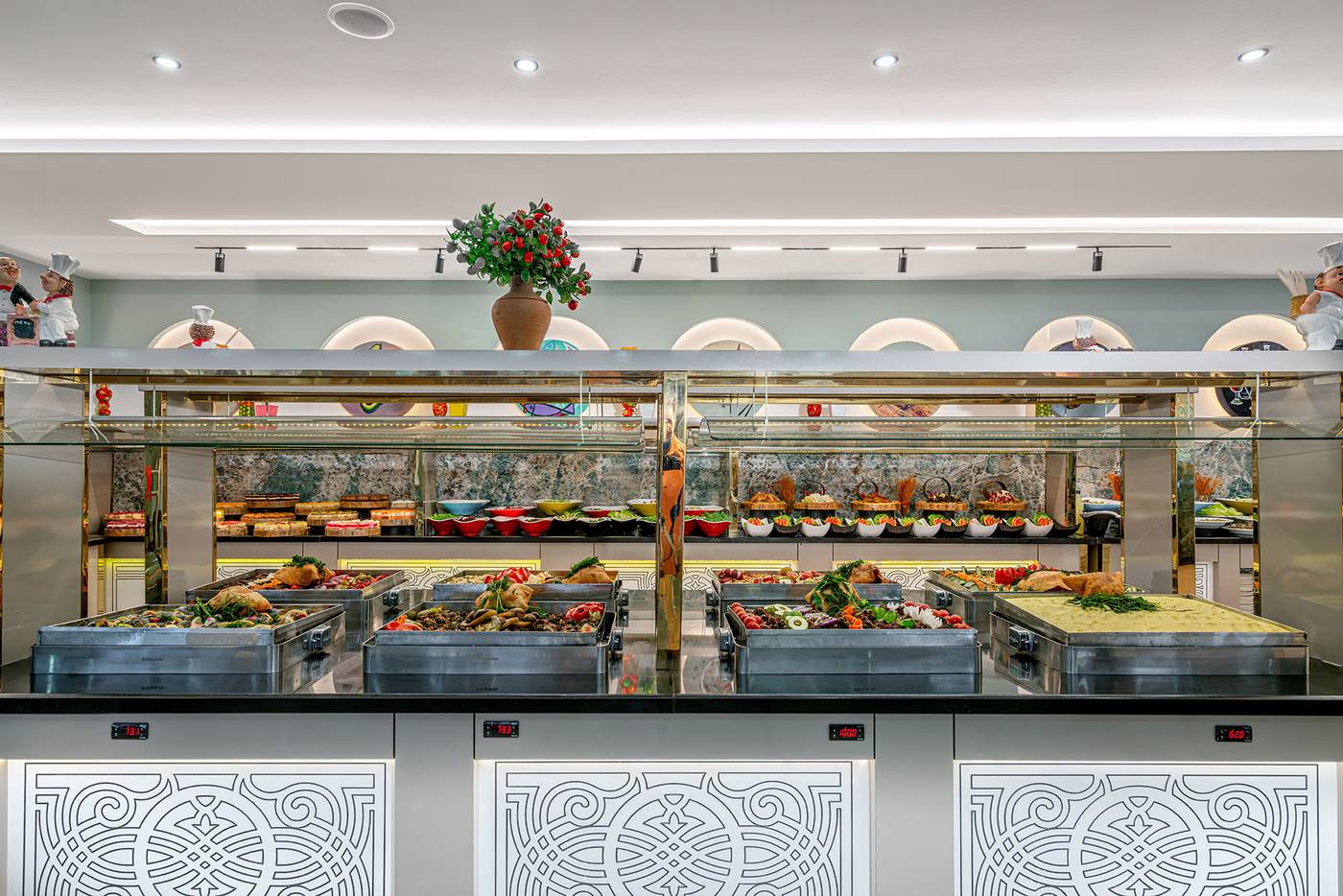 Big-Blue-Suite-Hotel-Restaurant-46