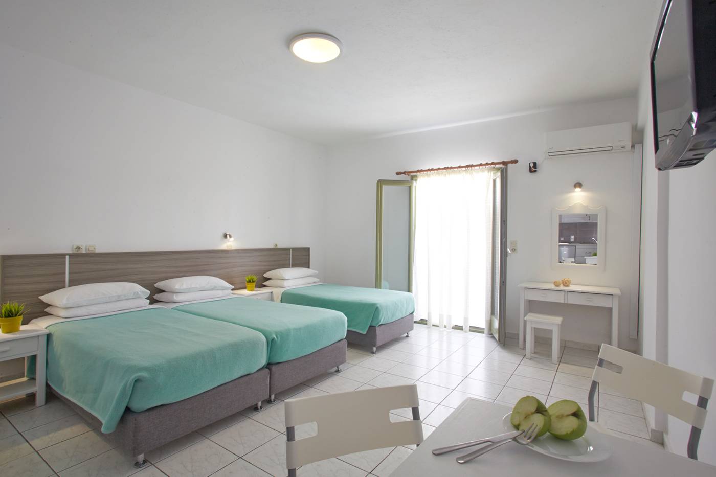 Studios Marios-Greece-KAMARI-Room-8