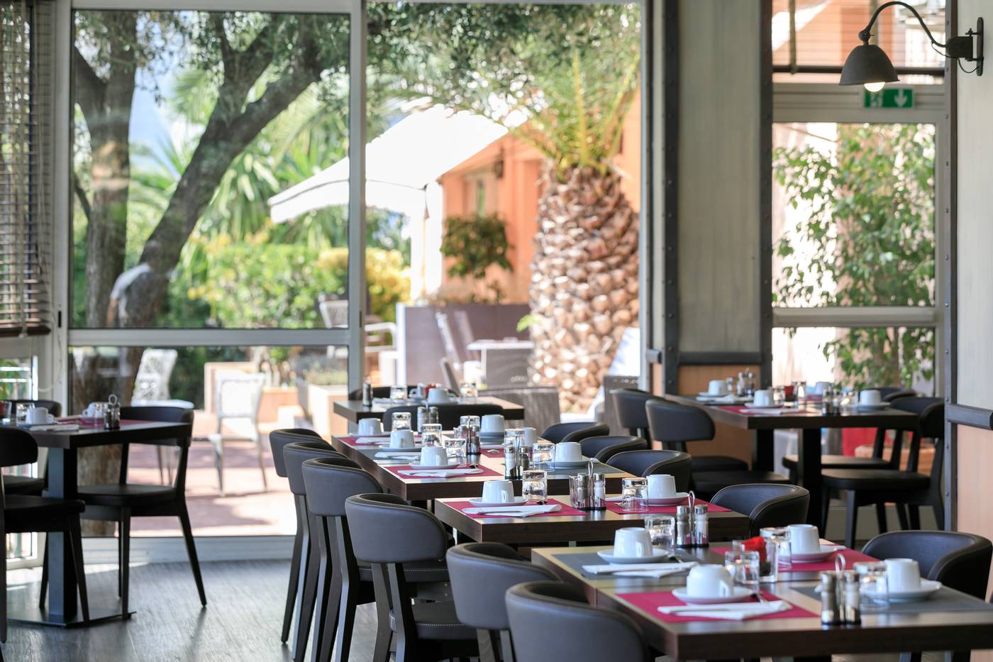 Hotel-Des-Orangers-Restaurant-61