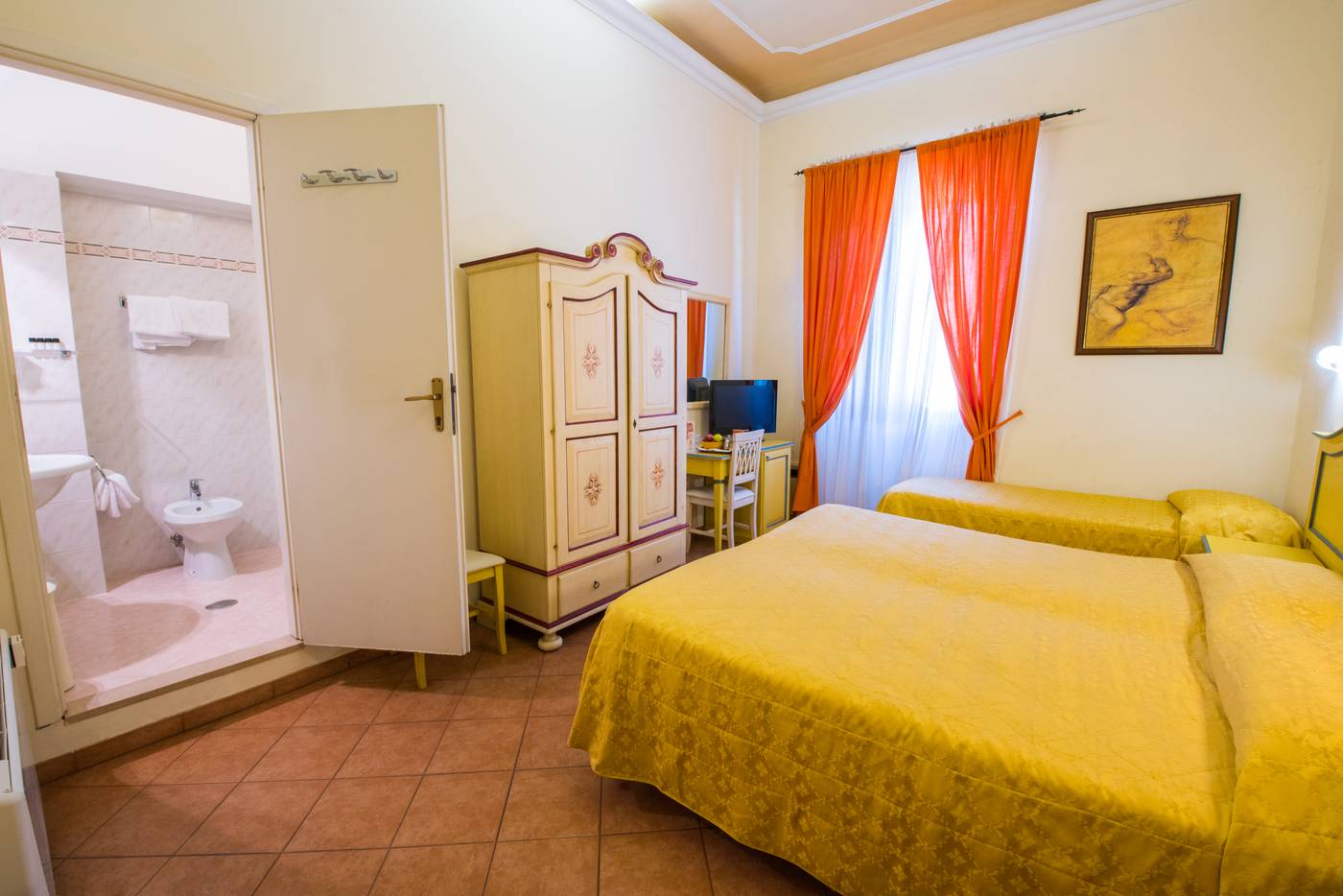 Vasari-Palace-Room-18