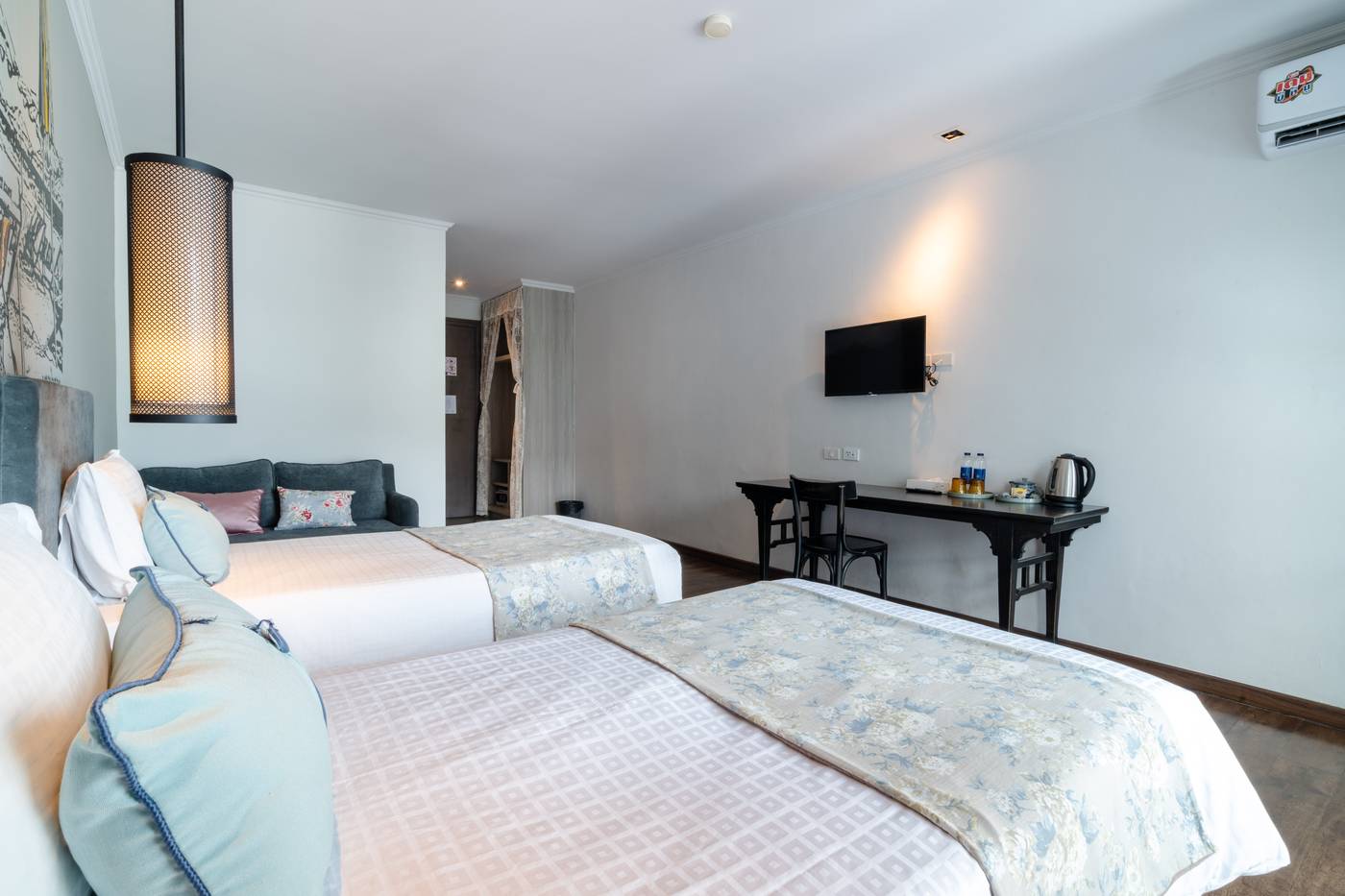 Bhukitta-Boutique-Hotel-Room-10