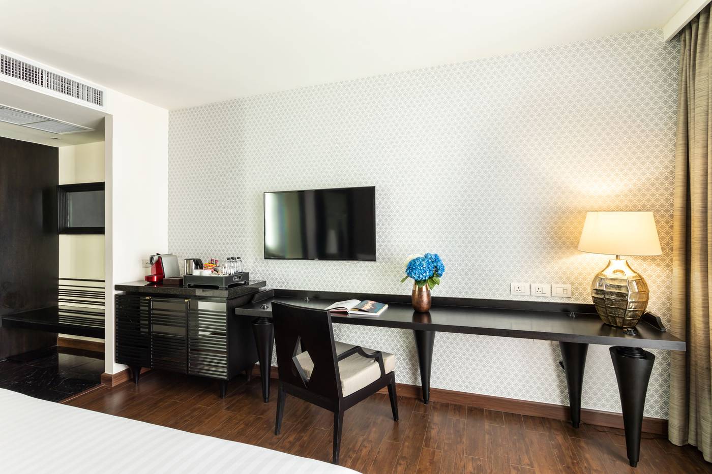 Movenpick-Hotel-Sukhumvit-15-Bangkok-Room-35