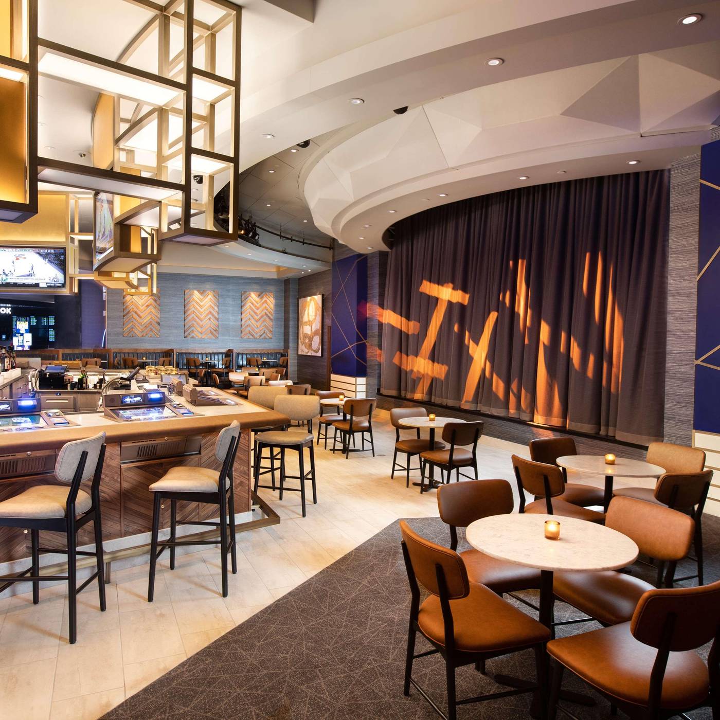 The-Strat-Hotel--Casino---Tower-Bar-15