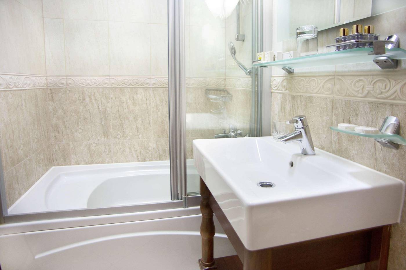 Best-Western-Empire-Palace-Room-48