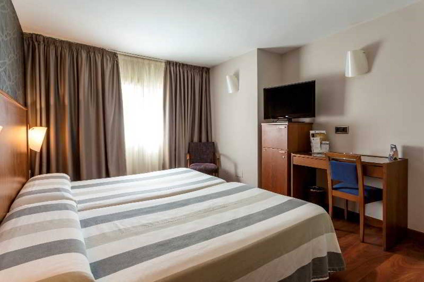 Nuevo-Torreluz-Room-8