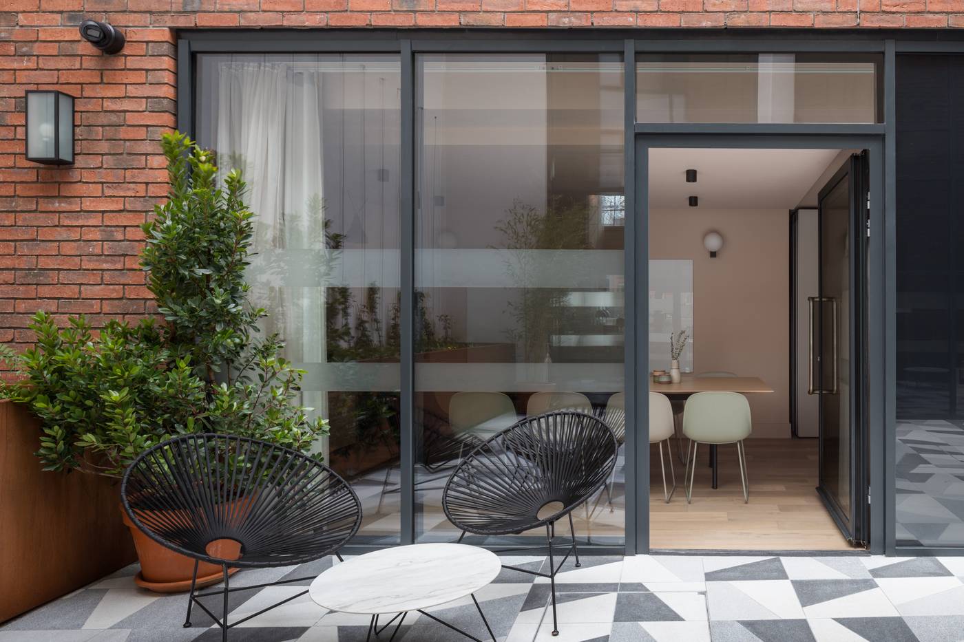 Zanzibar-Locke--Ha-Penny-Bridge-Conferences-1