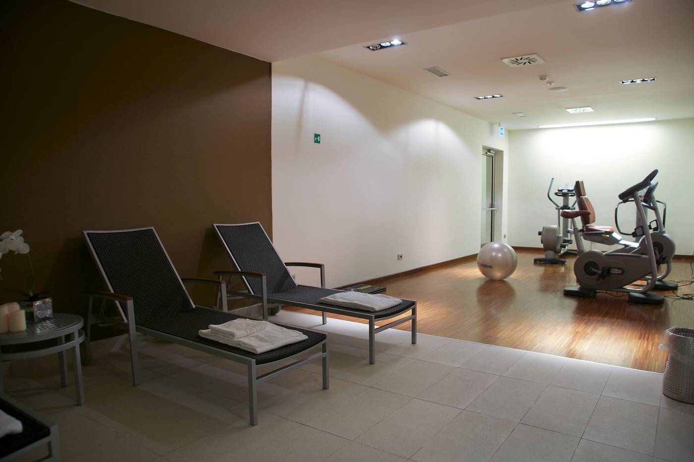 Jazz-Hotel-Sports-and-Entertainment-67