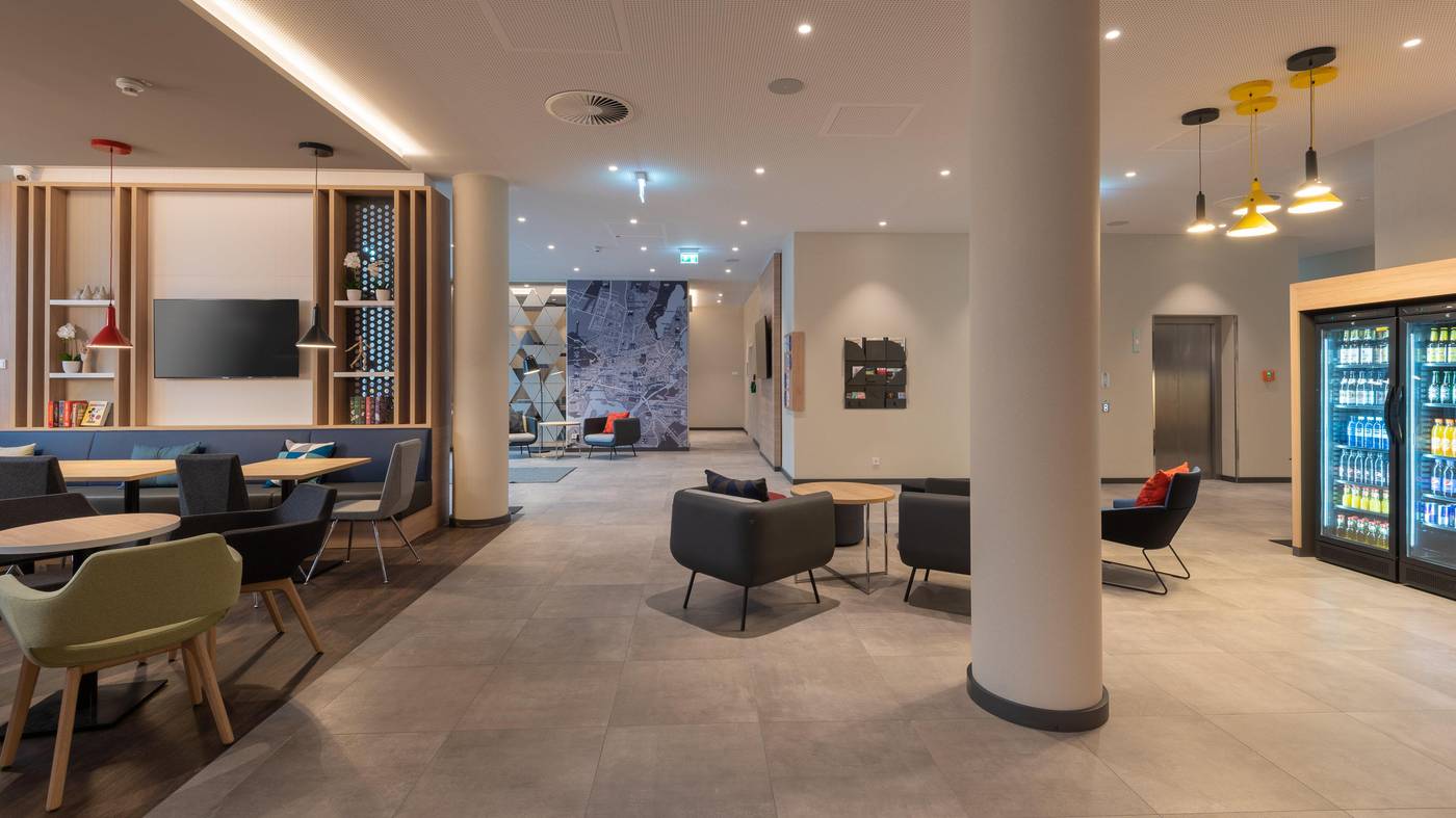 Holiday-Inn-Express-and-Suites-Potsdam-General-view-15