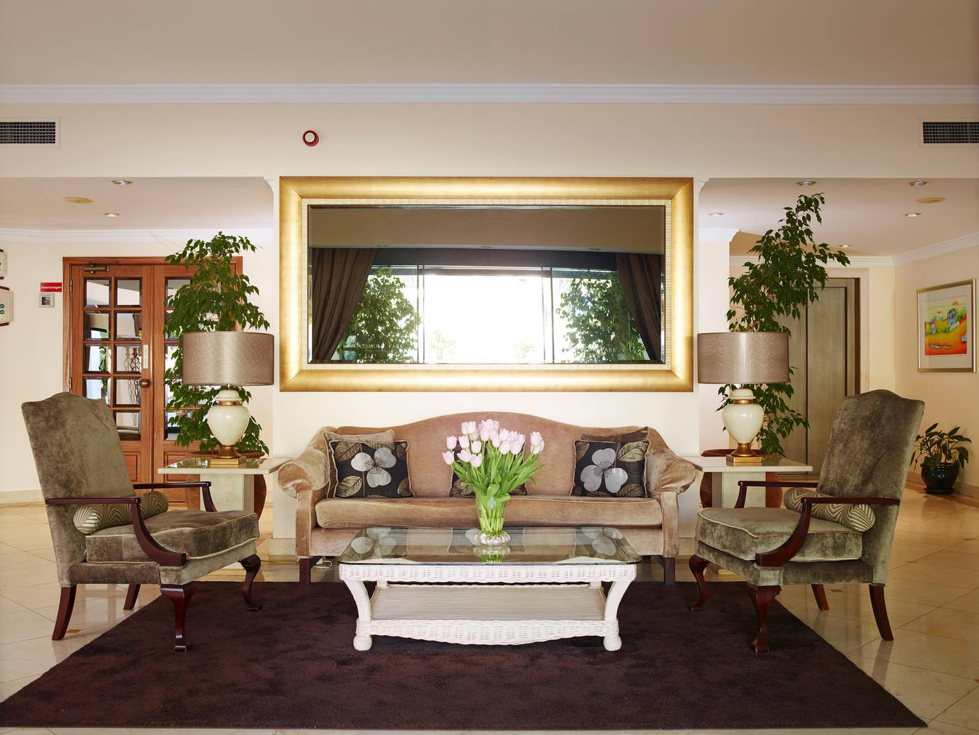 Formosa-Park-Apartment-Hotel-Lobby-22