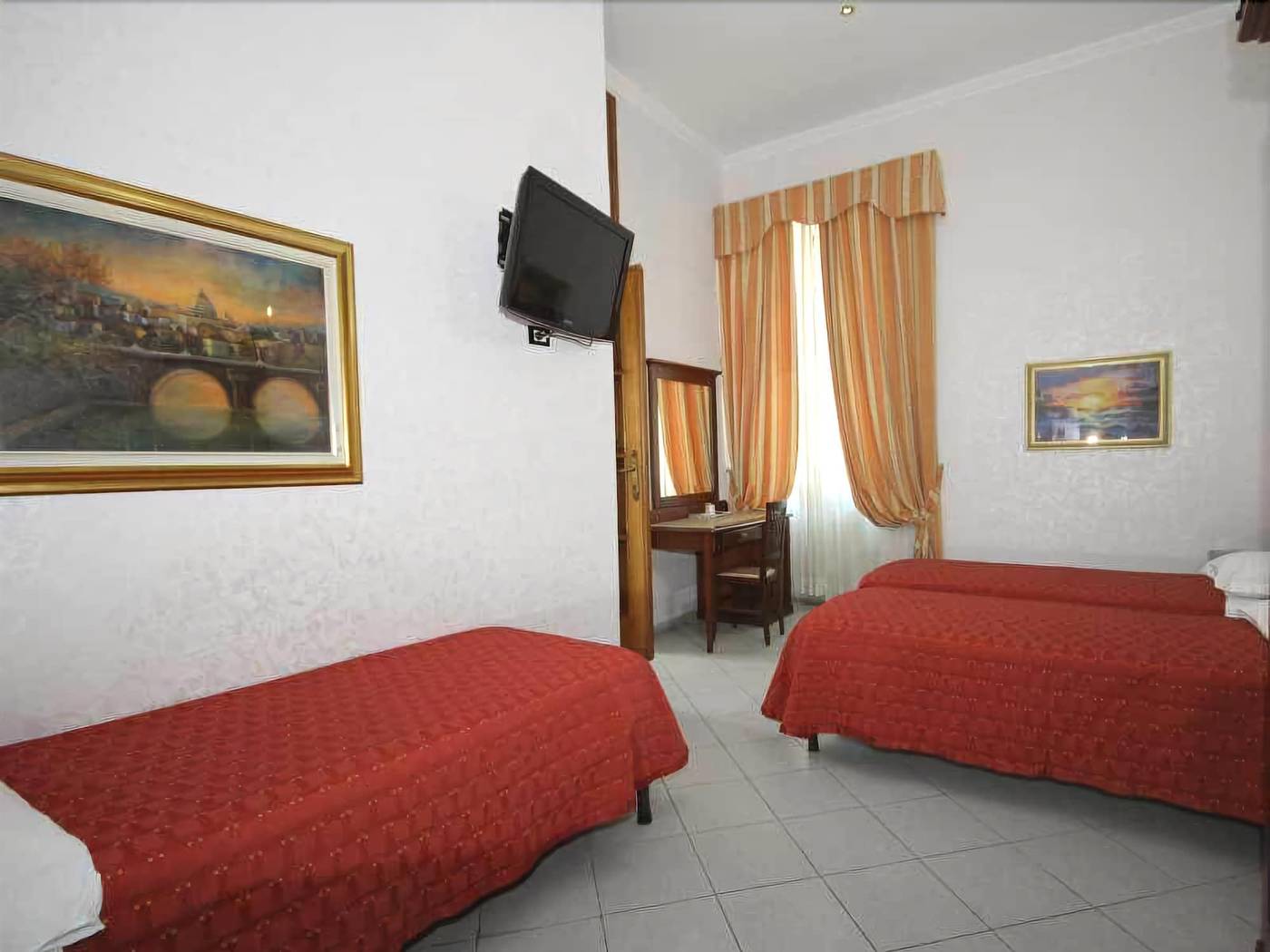 Hotel-Marisa-Room-19