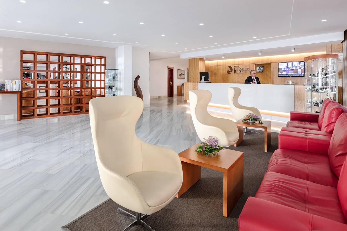 Hotel-Lancelot-Lobby-24