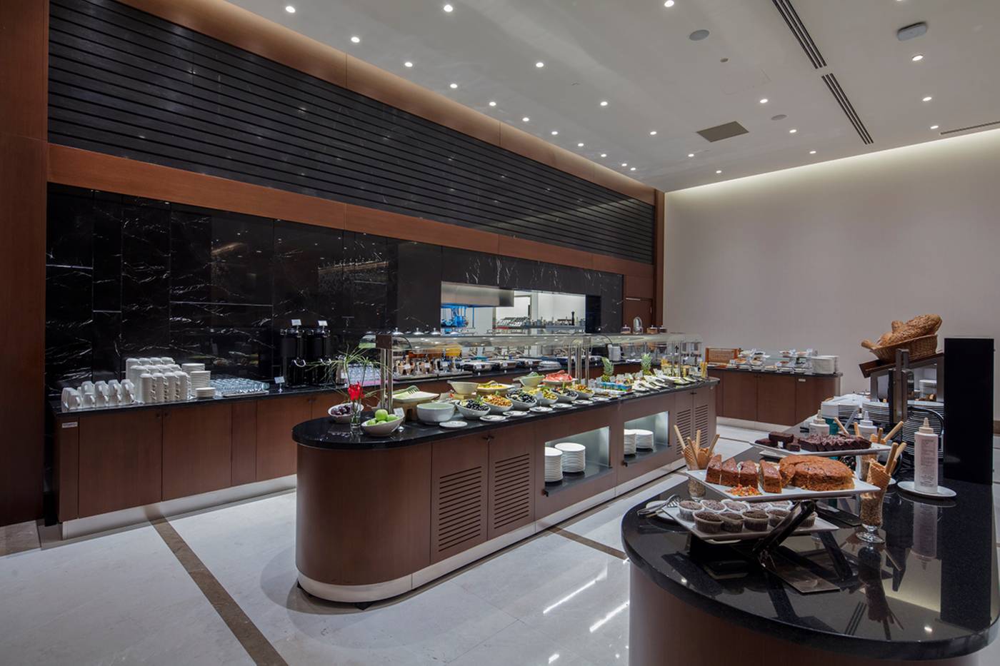DoubleTree-by-Hilton-Istanbul-Umraniye-Restaurant-44