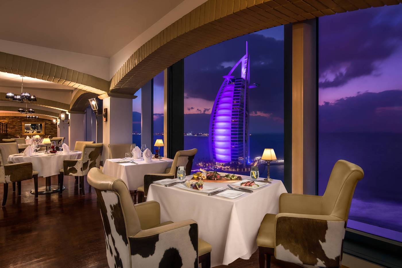 Jumeirah-Beach-Hotel-Restaurant-57